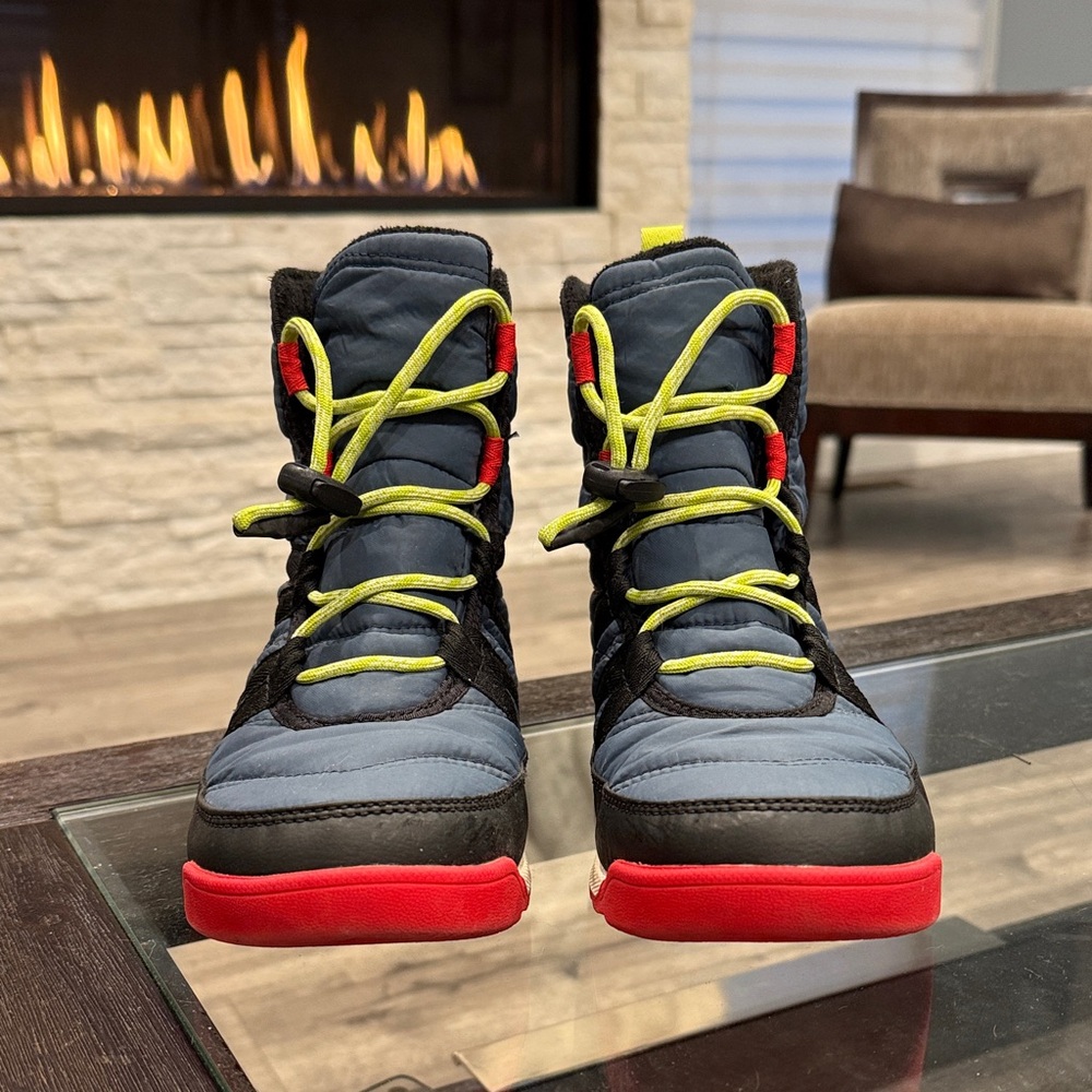 Sorel Kids Boots - Big Boy Size 6